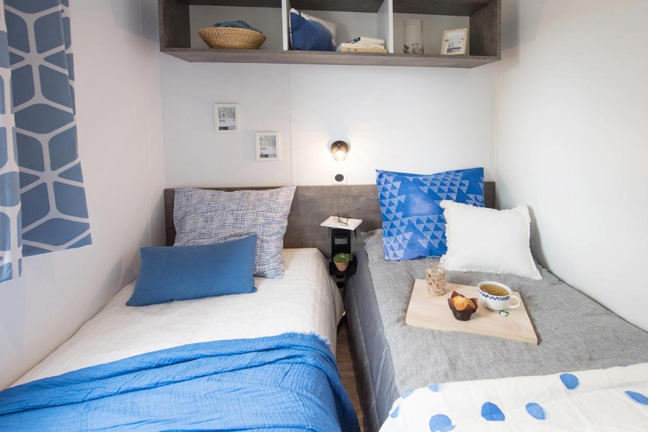 Camping De La - 400 Mètres De La 4*