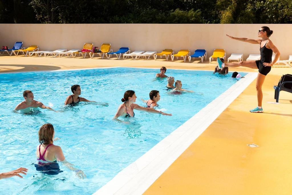 De La - 400 Mètres De La Camping