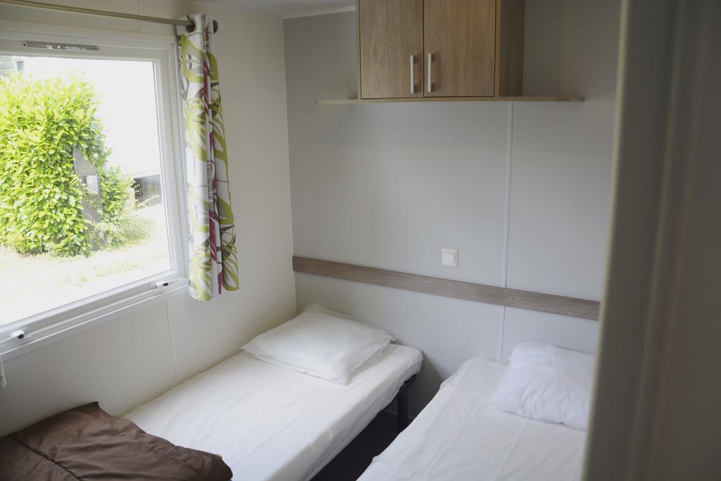 De La - 400 Mètres De La Camping 4*